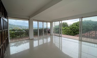 casa campestre en venta en miravalle. Cod V5105