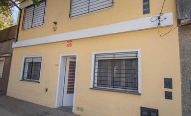 Venta Casa 3 dormitorios con patio y parrillero Retasada - Matheu, Rosario