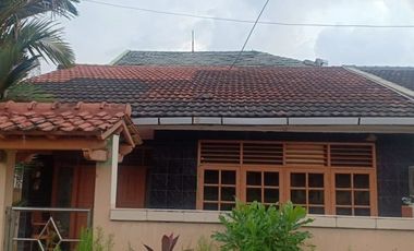 Rumah diJual di Ciledug, Tangerang. Lokasi Strategis
