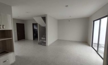 VENTA DE CASA NUEVA EN FRACC. LOMAS DE LA RIOJA EN LA RIVIERA VERACRUZANA