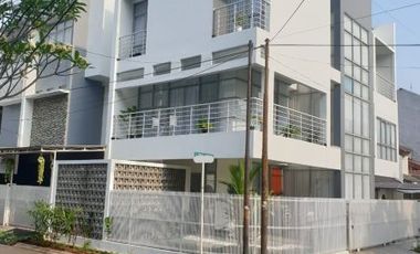 Rumah baru minimalis modern pondok pinang, Jakarta Selatan