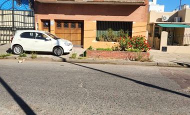 Casa en venta en Lanus Oeste