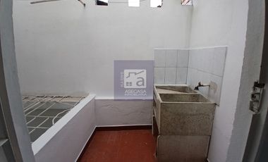 COD. 6346 - SE ARRIENDA CASA - BARRIO: ALARCON