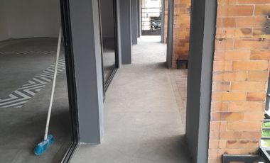 local en arriendo en cabecera del llano. Cod A120629
