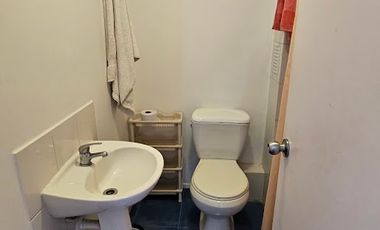 LINDO DEPTO AMOBLADO A PASOS DE UNIVERSIDAD SAN SEBASTIAN