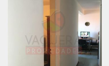 Luminoso departamento de tres dormitorios en venta en San Isidro.