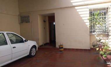 casa en venta en barrio blanco. Cod V101179