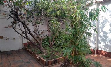casa en venta en barrio blanco. Cod V101179