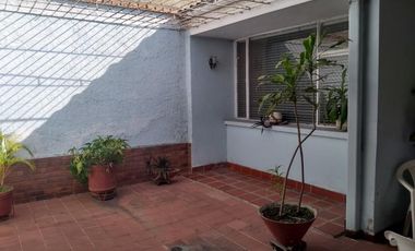 casa en venta en barrio blanco. Cod V101179