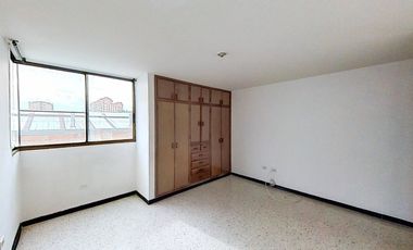 Venta Apartamento en Capri.. Cod V12523