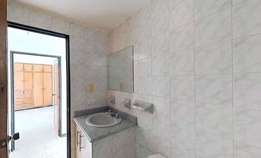 Venta Apartamento en Capri.. Cod V12523