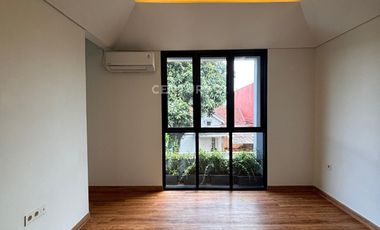 Dijual Rumah Baru Dalam Cluster Jaya Strategis Harga Menarik 2 menit ke Boulevard Bintaro Jaya