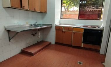 edificio en arriendo en cuarto de legua - guadalupe. Cod A11642