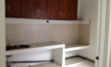 Rumah cluster modern disewakan.DEKAT KOTA,SEMI FURNISH,AMAN