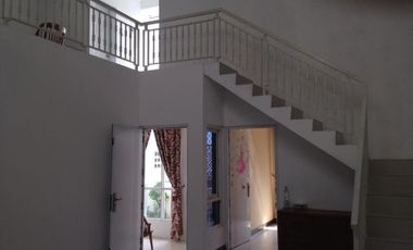 Rumah cluster modern disewakan.DEKAT KOTA,SEMI FURNISH,AMAN