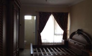 Rumah cluster modern disewakan.DEKAT KOTA,SEMI FURNISH,AMAN