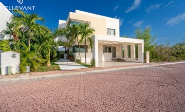 Casa en venta  en Isla dorada