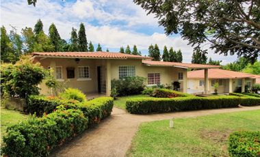 Se vende casa duplex en Chame, Residencial Villa Dorada