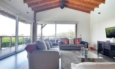 Casa en venta de 7 dorm. en Los Vilos