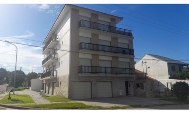 Departameno Tres Ambientes y Cochera