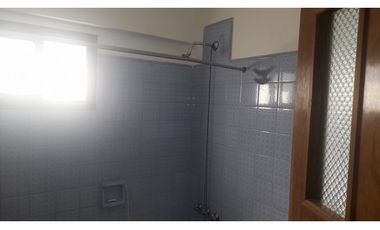 Departameno Tres Ambientes y Cochera