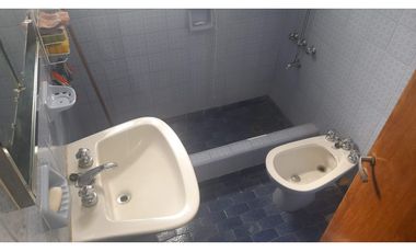 Departameno Tres Ambientes y Cochera