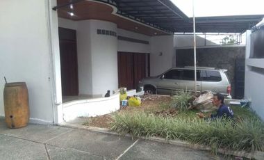 Rumah Lama 2 Lantai Siap Huni Cipedes Sukajadi Bandung