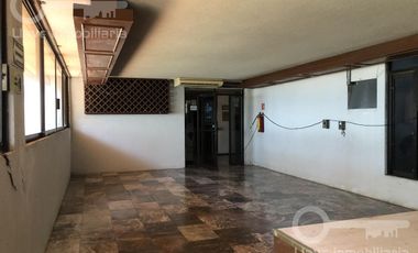 Venta de Edificio Comercial (Hotel) en avenida Bellavista, Col. Centro, Coatzacoalcos, Veracruz.
