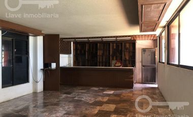 Venta de Edificio Comercial (Hotel) en avenida Bellavista, Col. Centro, Coatzacoalcos, Veracruz.