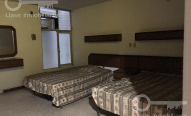 Venta de Edificio Comercial (Hotel) en avenida Bellavista, Col. Centro, Coatzacoalcos, Veracruz.