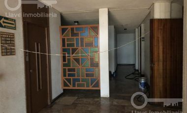 Venta de Edificio Comercial (Hotel) en avenida Bellavista, Col. Centro, Coatzacoalcos, Veracruz.