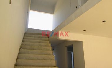 🏡 Casa De Campo En Casco Gris - Ideal Para Personalizar 🎨 🔰 2 Pisos, 📐 196M² De Terreno  -📌 La Mariposa Solo 10 Min De La Ciudad 🌿