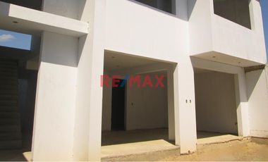 🏡 Casa De Campo En Casco Gris - Ideal Para Personalizar 🎨 🔰 2 Pisos, 📐 196M² De Terreno  -📌 La Mariposa Solo 10 Min De La Ciudad 🌿