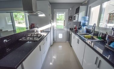 Casa en venta en Fincas de Hudson