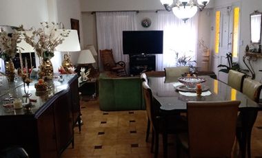 Casa en venta en Ezpeleta Este