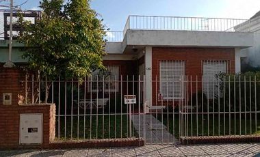 Casa en venta en Ezpeleta Este