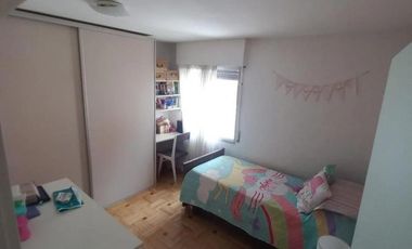 Alquiler Departamento 3 dormitorios z/Plaza España en Nueva Córdoba $380.000 finales.