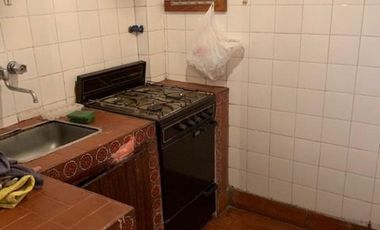 AMPLIO SEMIPISO DE 2 AMBIENTES CON POSIBILIDAD DE 3