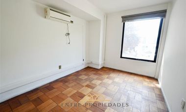 Casa en arriendo de 5 dorm. en Providencia