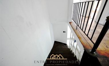 Casa en arriendo de 5 dorm. en Providencia