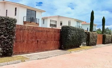 casa en venta en funza. Cod V15698