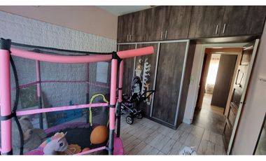 En venta. Chalet de 4 ambientes con dependencia. Barrio Chauvin.