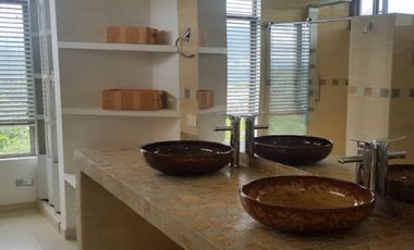 VENTA de CASAS en LA MESA