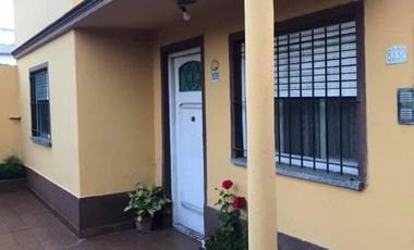 VENTA CASA DE 3 ambiente c/cochera con dto. De 2 ambiente al fondo EN JOSÉ LEON SUAREZ consultas al 4763-0904 / 4765-4181