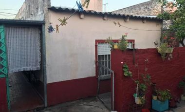 VENTA CASA DE 3 ambiente c/cochera con dto. De 2 ambiente al fondo EN JOSÉ LEON SUAREZ consultas al 4763-0904 / 4765-4181
