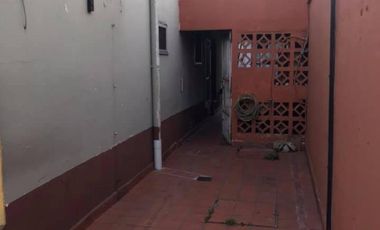VENTA CASA DE 3 ambiente c/cochera con dto. De 2 ambiente al fondo EN JOSÉ LEON SUAREZ consultas al 4763-0904 / 4765-4181