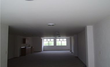 OPORTUNIDAD VENTA DE EDIFICIO DE 4 PISOS, UBICACIÓN ESTRATÉGICA