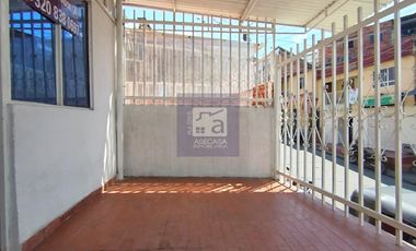 COD. 6228 - SE ARRIENDA CASA - BARRIO: COLORADOS