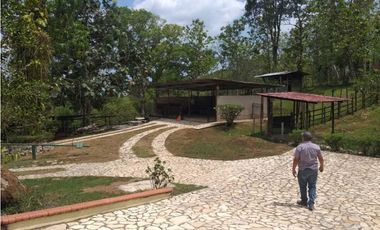 VENDO FINCA GANADERA DE 64HECTAREAS