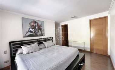 Casa en venta de 5 dorm. en Colina